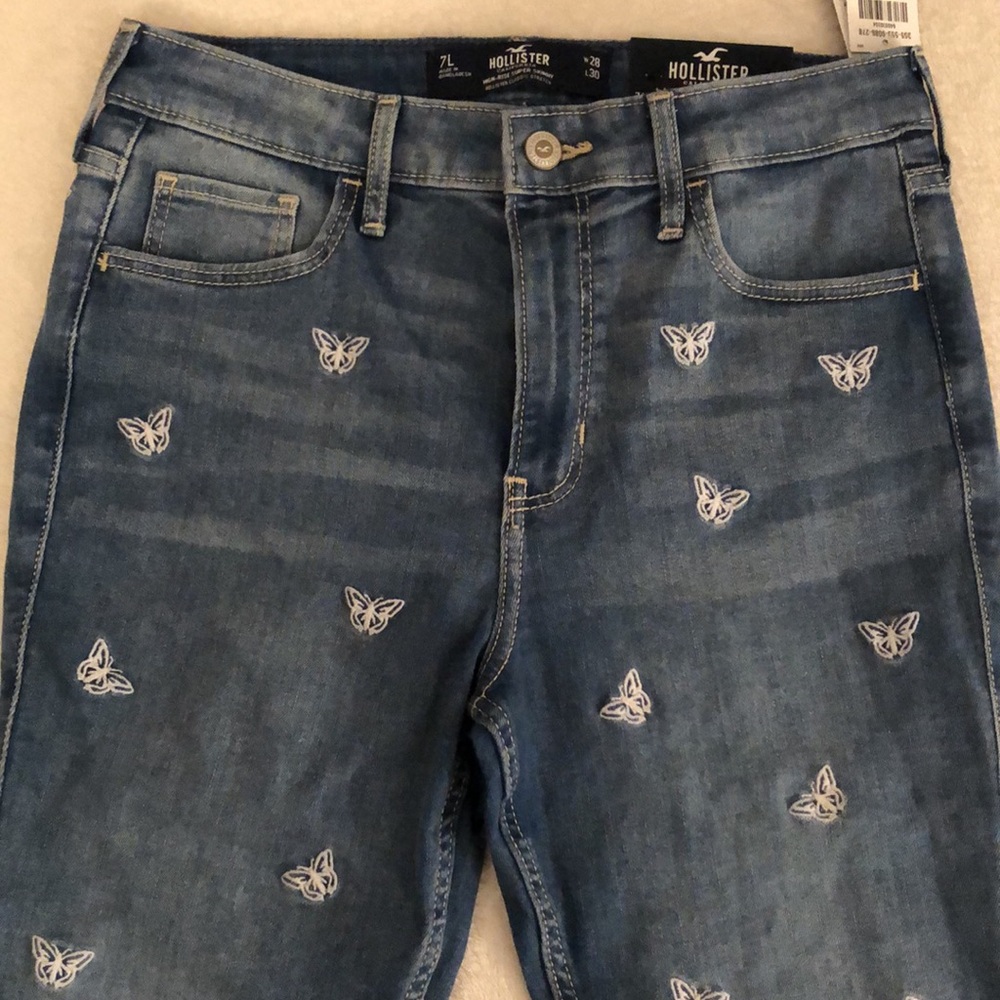 NWT Hollister embroidered butterfly high-rise super skinny jeans classic stretch